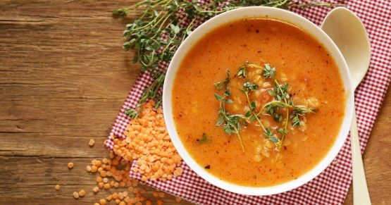 Sopa de lentejas con pollo spicy