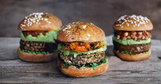Hamburguesa vegana de garbanzos y quinoa