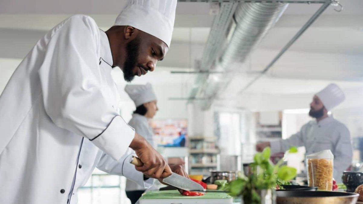 ¿Por qué los Chefs usan gorros altos?
