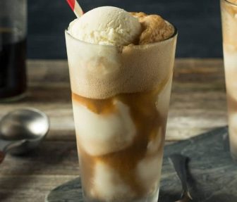 black-cow-coctel-con-helado-sabor-usa