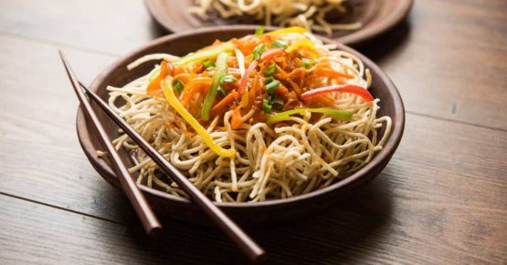 Chop suey de pollo