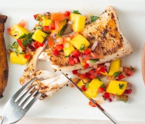 Cobia picante con salsa de mango