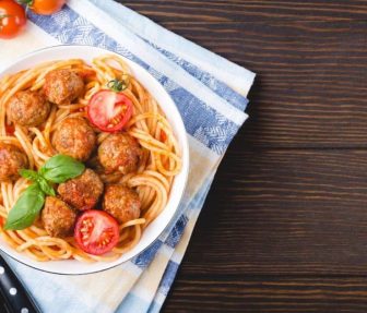 espagueti-con-albondigas-receta-sabor-usa