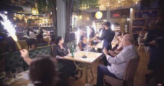 ritual-gastronomico-geisha-negra-sabor-usa