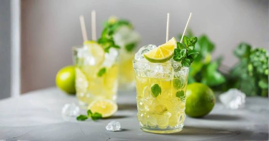Té frío de menta, manzana y limón
