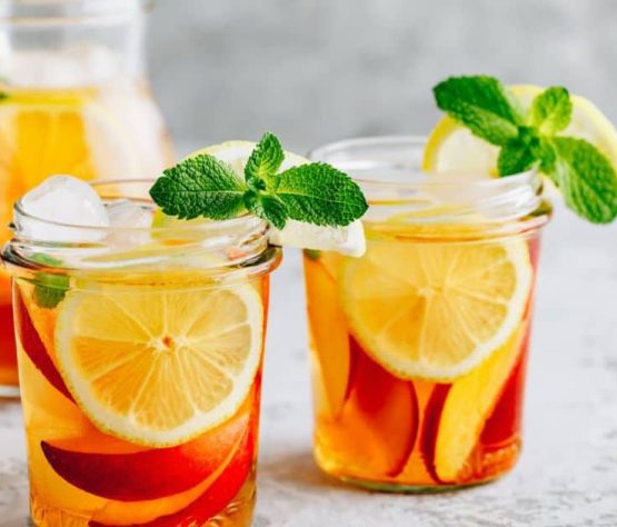 Té frío de naranja y canela